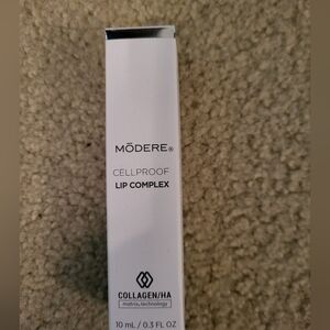 NWT Modere Cellproof Lip Complex